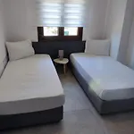 アパート Milias Apartment's イエリソス